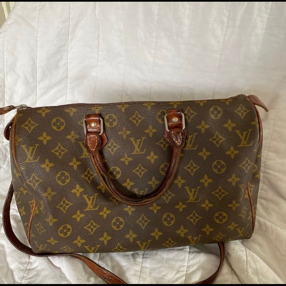 Louis Vuitton speedy